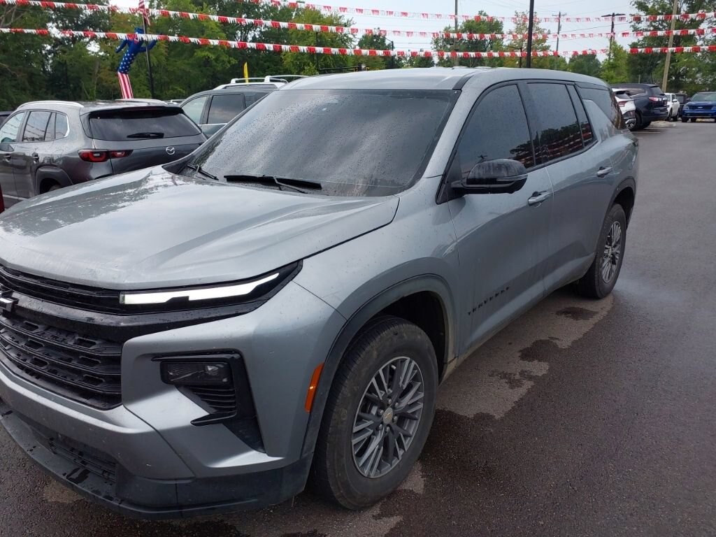 Used 2024 Chevrolet Traverse FWD LS LS w/1LS