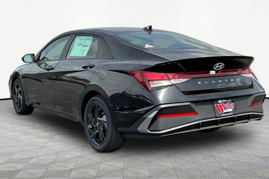 New 2026 Hyundai Elantra SEL Sport Sedan