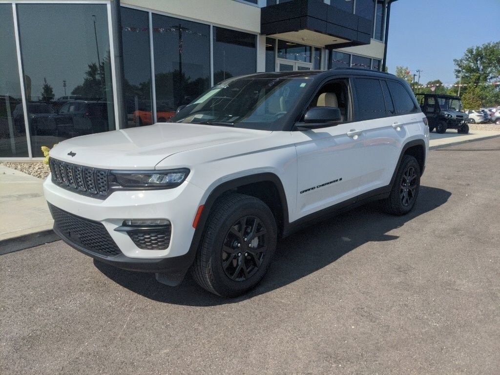 Used 2025 Jeep Grand Cherokee Limited Limited 4x4