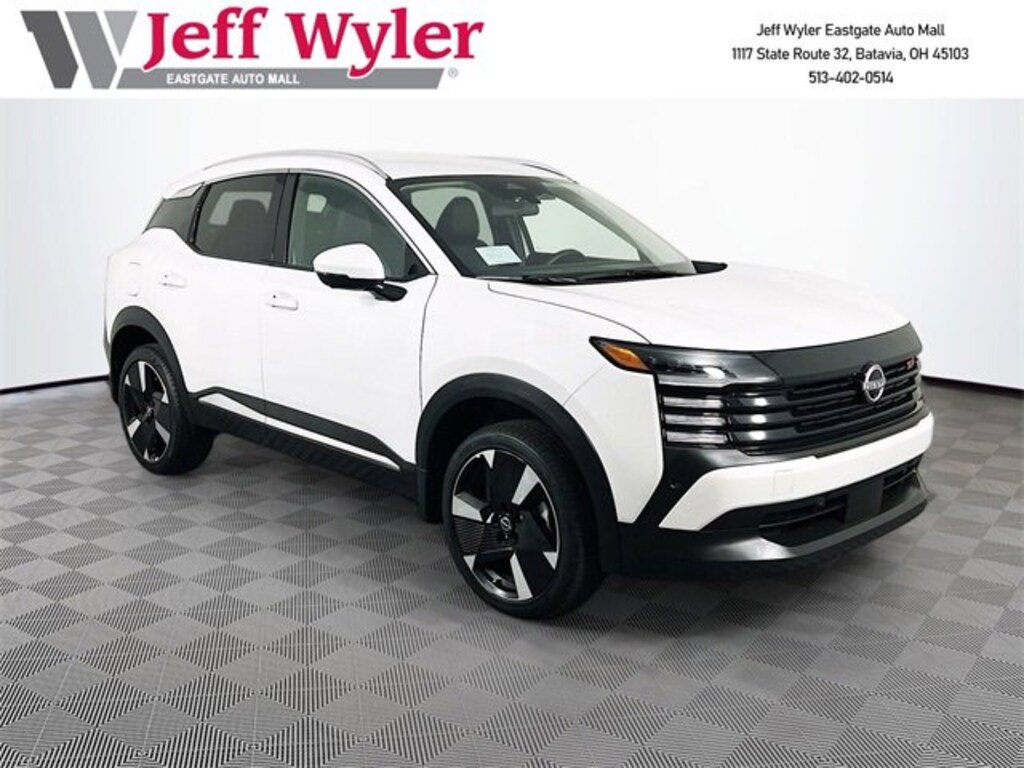 Used 2025 Nissan Kicks SR SR FWD