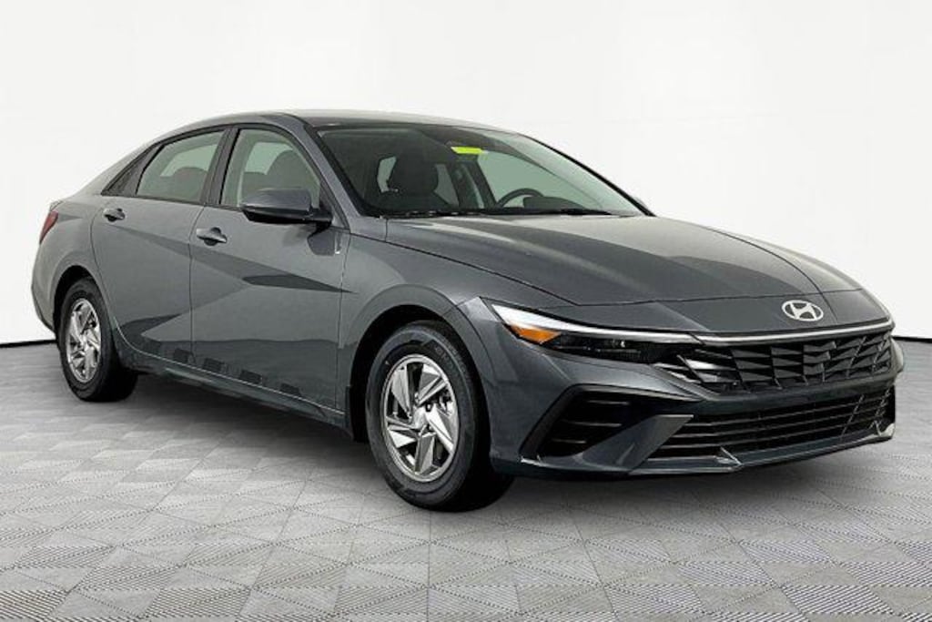 New 2026 Hyundai Elantra SE Sedan