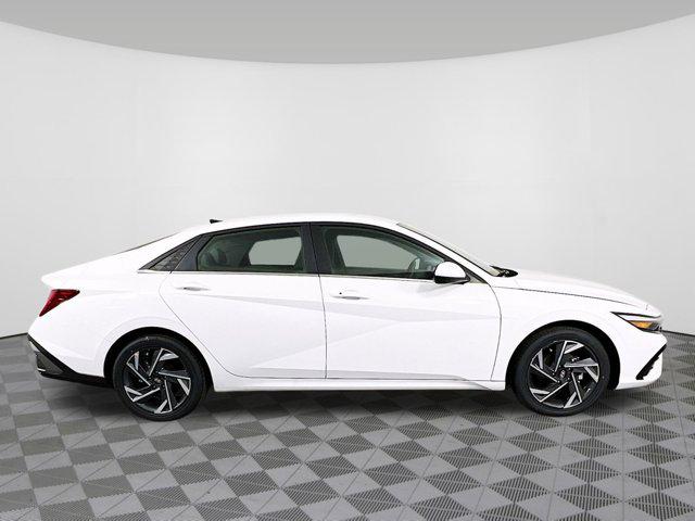 2025 Hyundai Elantra SEL - Photo 31