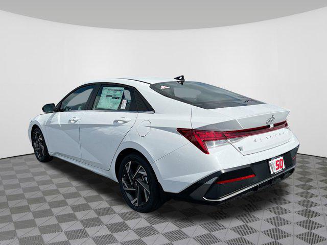 2025 Hyundai Elantra SEL - Photo 29