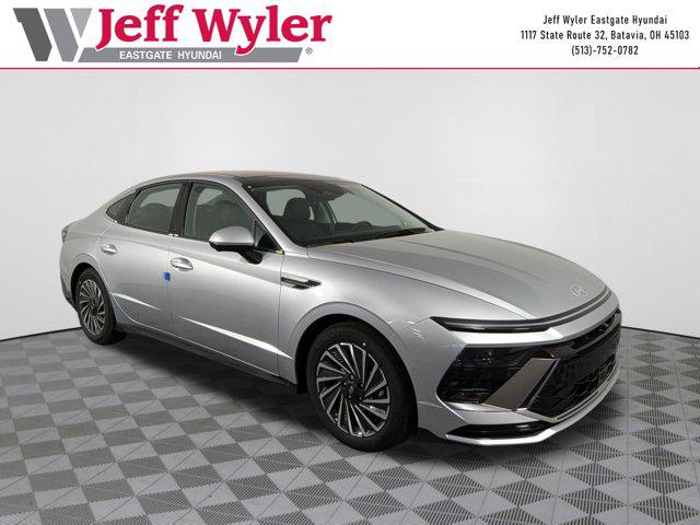 2025 Hyundai Sonata Hybrid Limited's photo