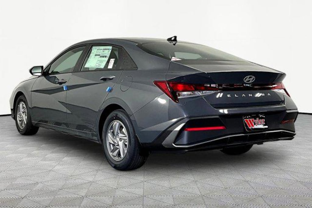 New 2026 Hyundai Elantra SE Sedan