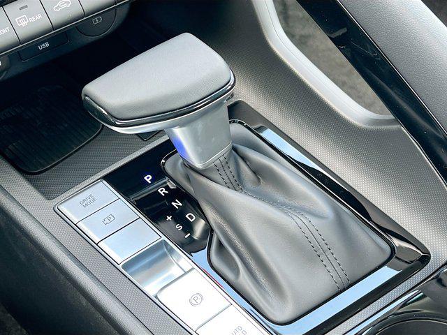 2025 Hyundai Elantra SEL - Photo 11