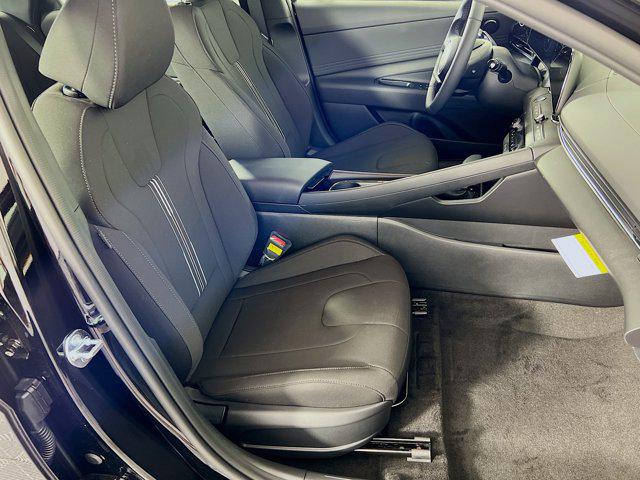 2025 Hyundai Elantra Blue - Photo 22