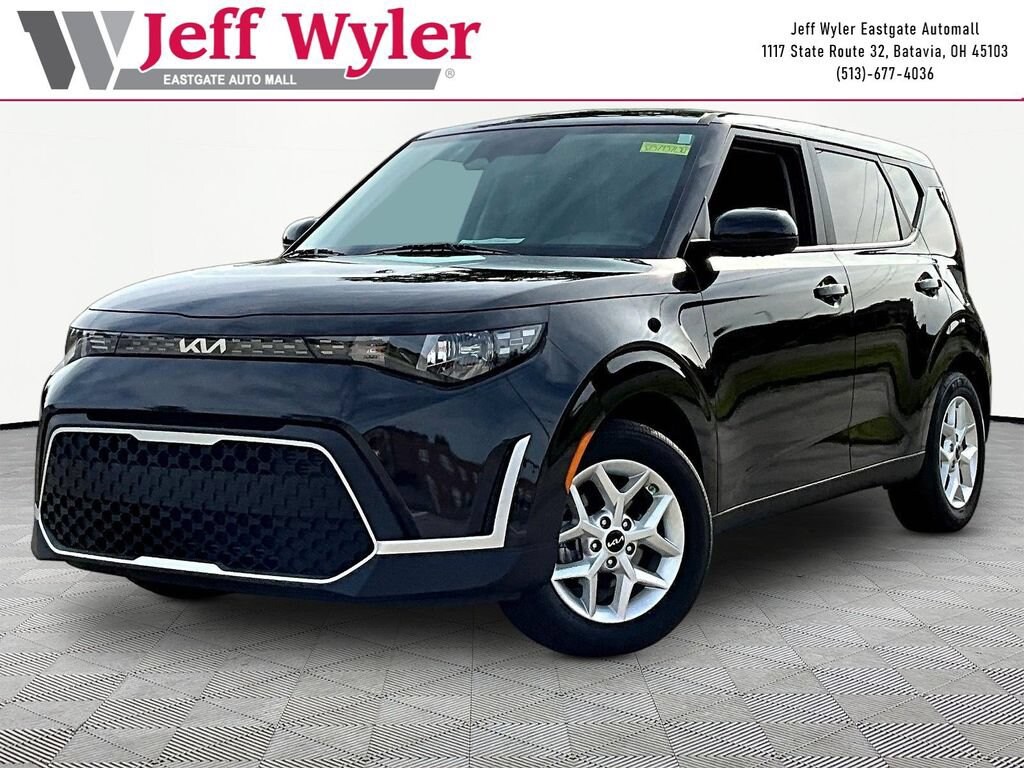 Used 2025 Kia Soul LX LX FWD