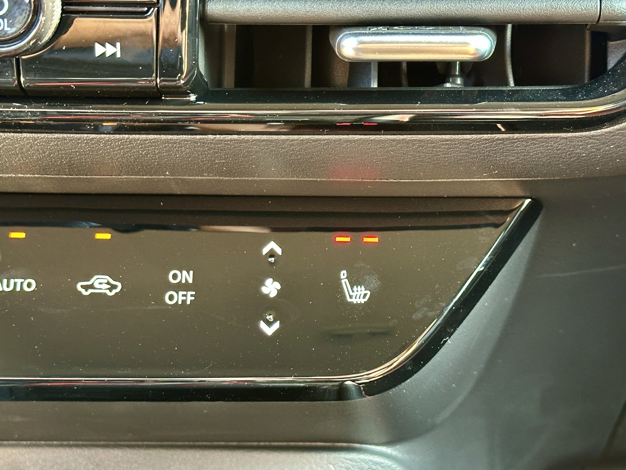 2026 Nissan KICKS SR AWD - Photo 27
