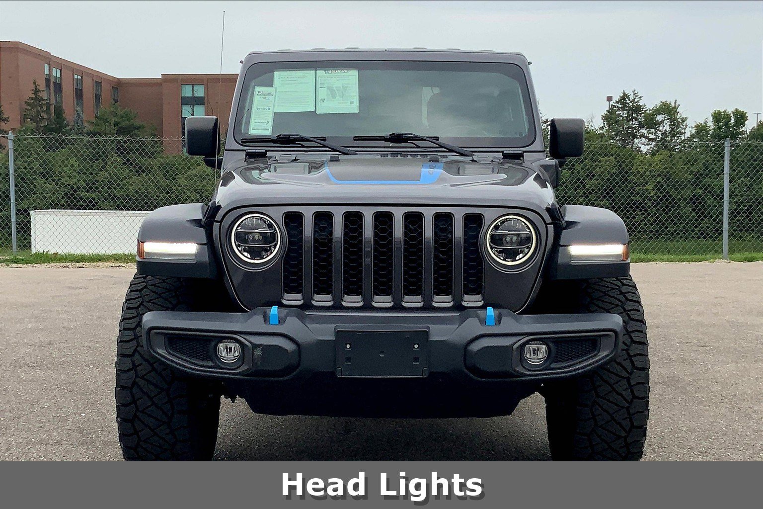 2022 Jeep Wrangler 4xe Unlimited Rubicon photo 2