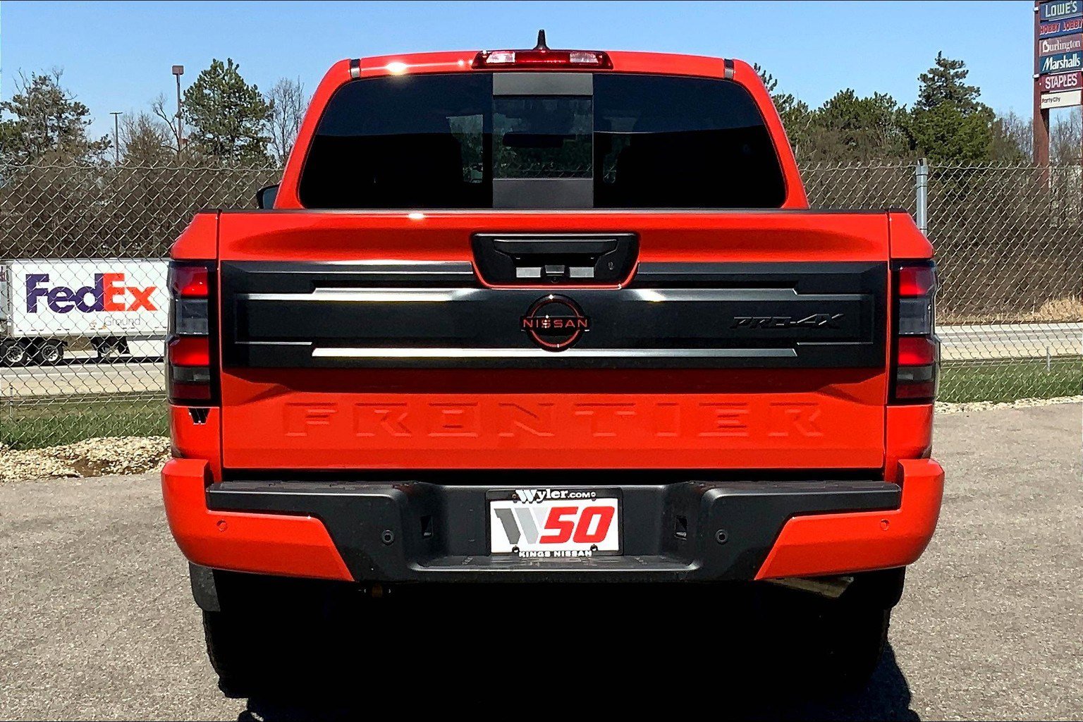 2025 Nissan Frontier PRO-4X photo 4