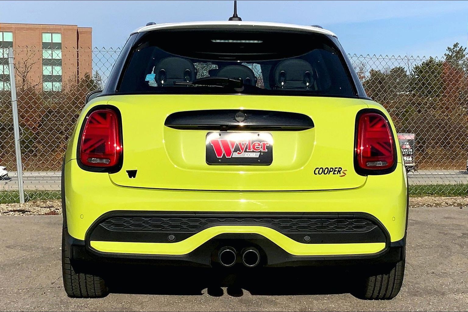 2024 Mini Cooper 4 Door Hardtop S photo 3