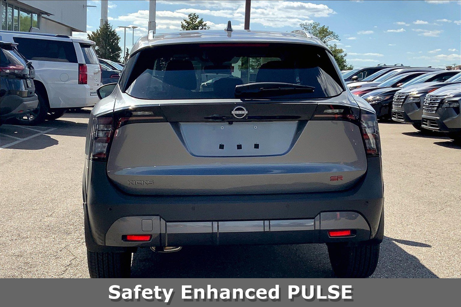 2025 Nissan Kicks SR photo 3