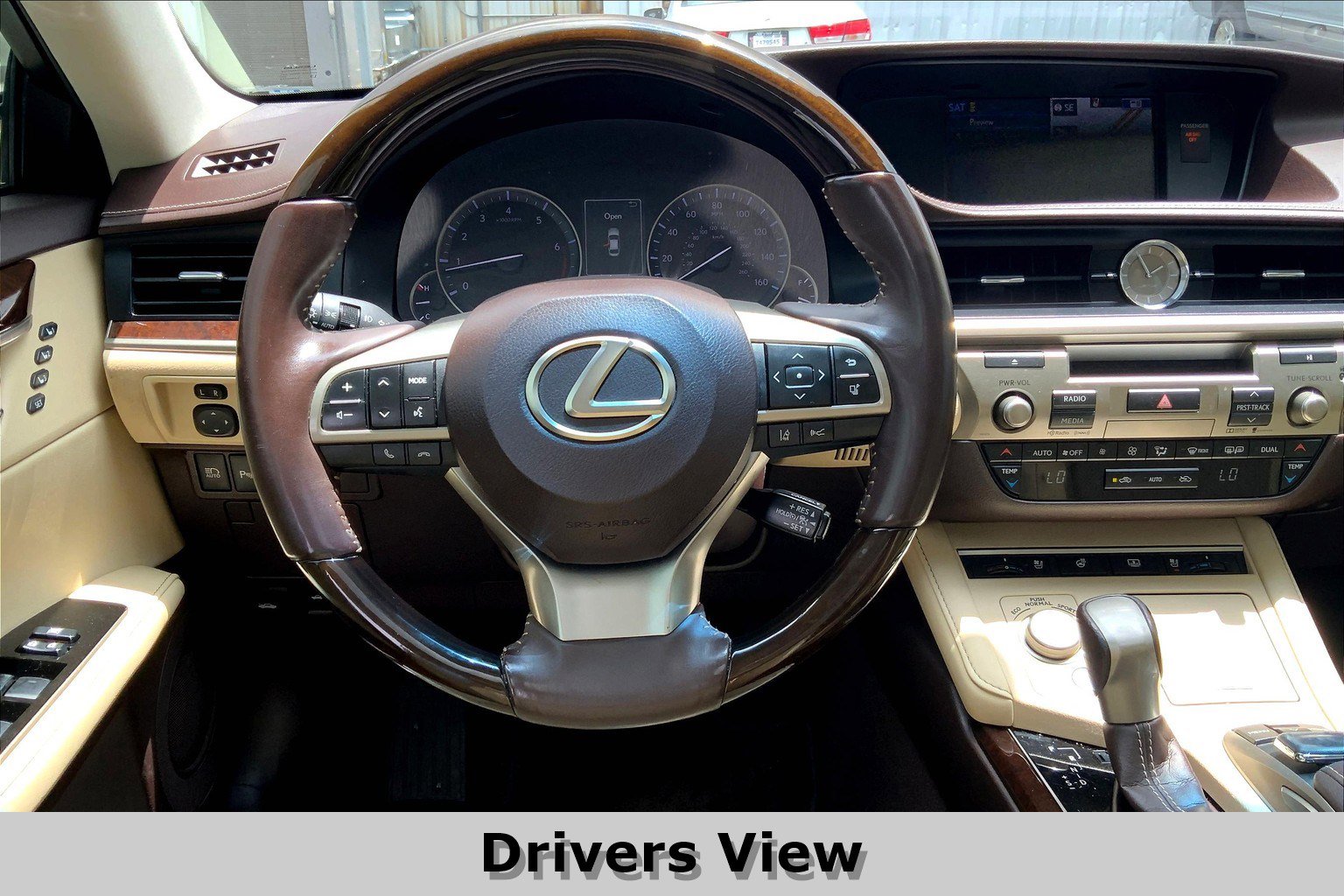 2016 Lexus ES 350 photo 4