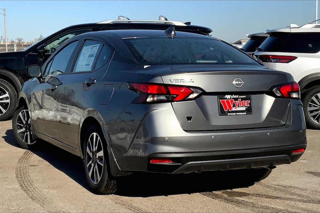 New 2025 Nissan Versa SV 4dr Car
