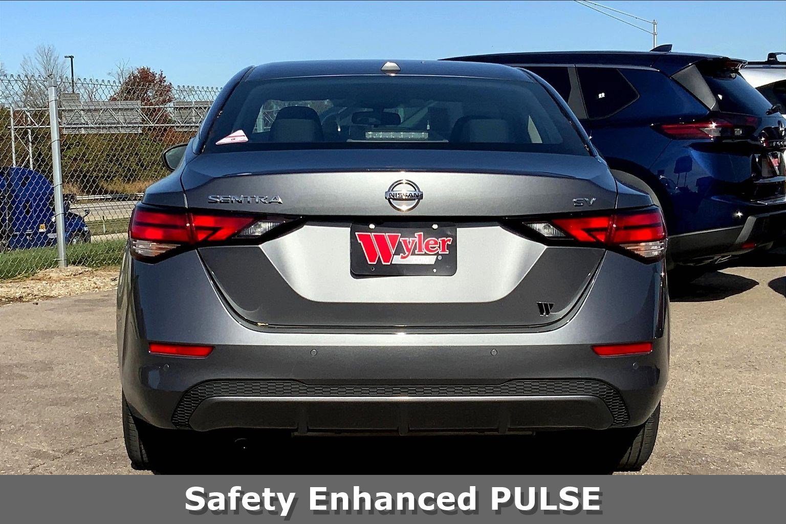 2022 Nissan Sentra SV photo 2