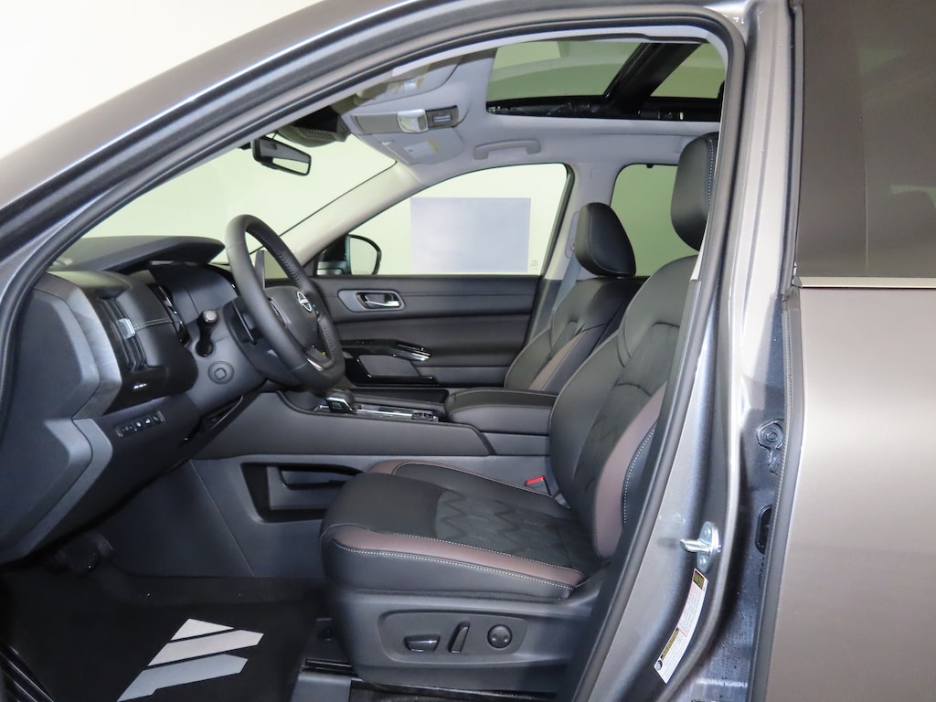 New 2026 Nissan Pathfinder Platinum Sport Utility