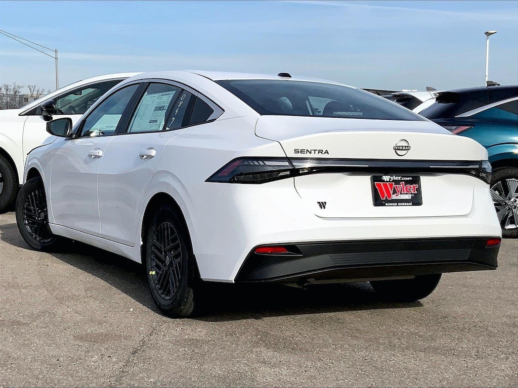 New 2026 Nissan Sentra SV 4dr Car