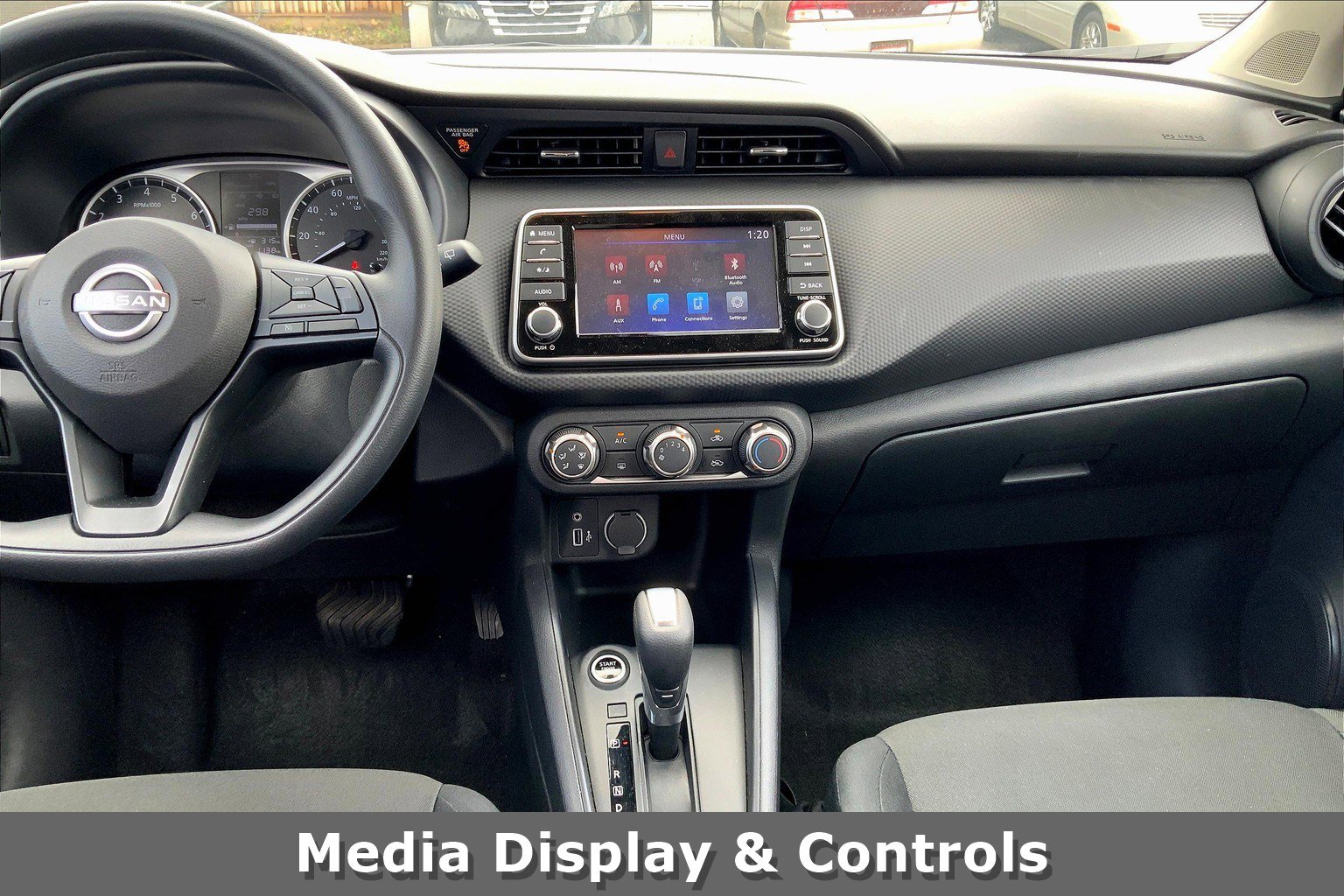 2025 Nissan Kicks Play S photo 4