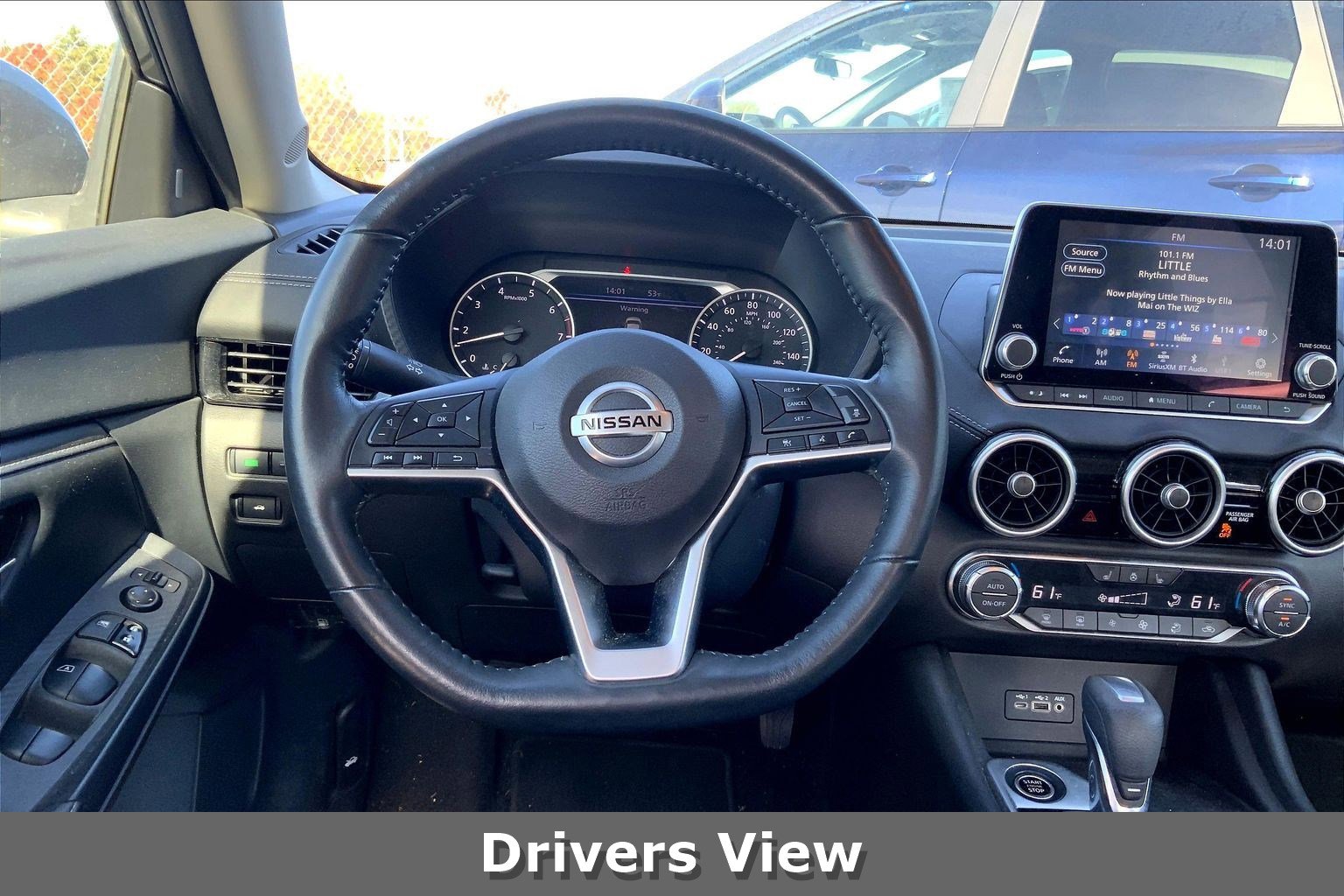 2022 Nissan Sentra SV photo 3