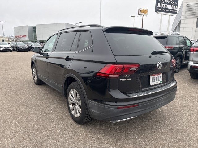 2019 Volkswagen Tiguan S photo 2