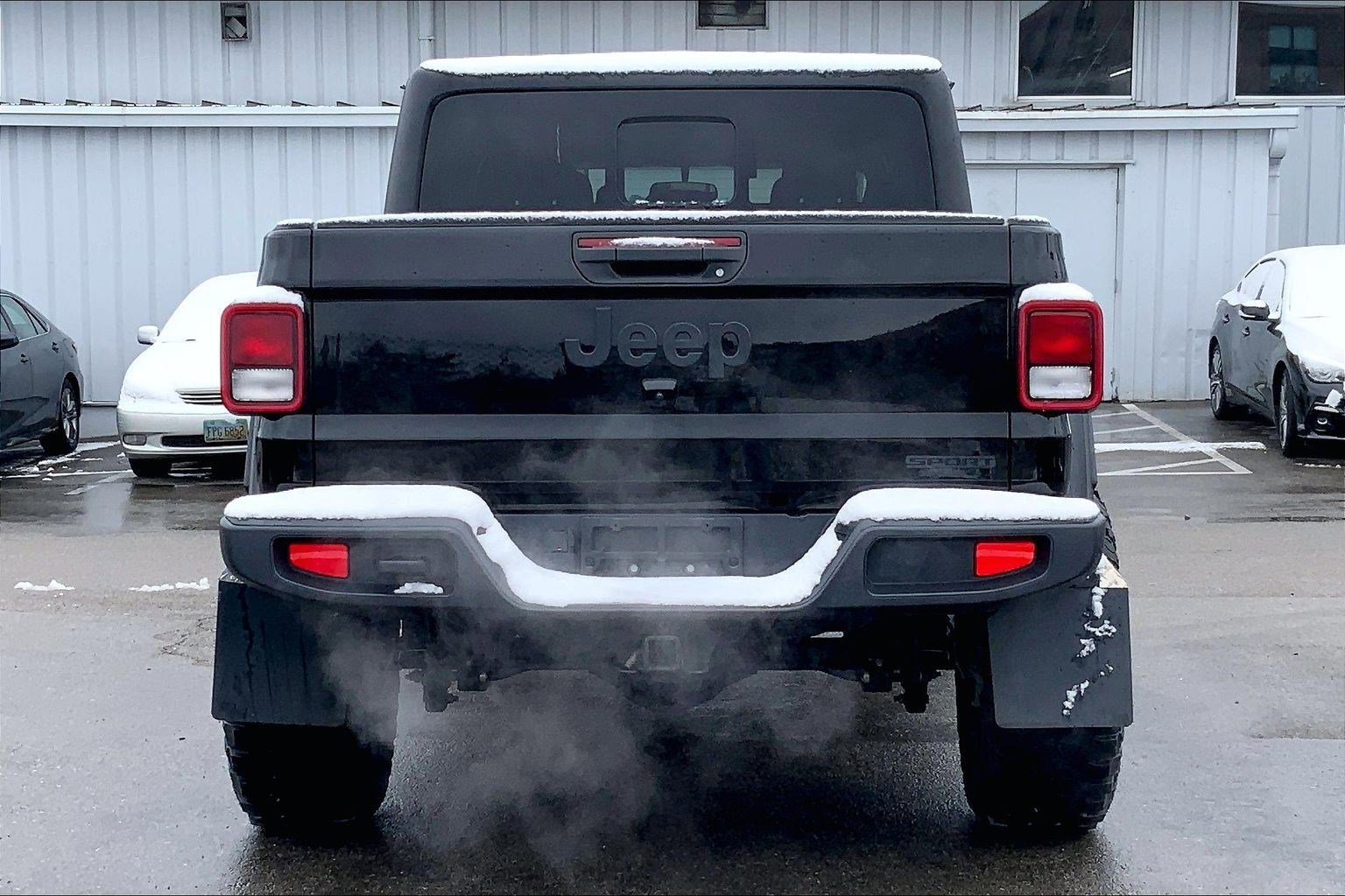 2020 Jeep Gladiator Sport S photo 3