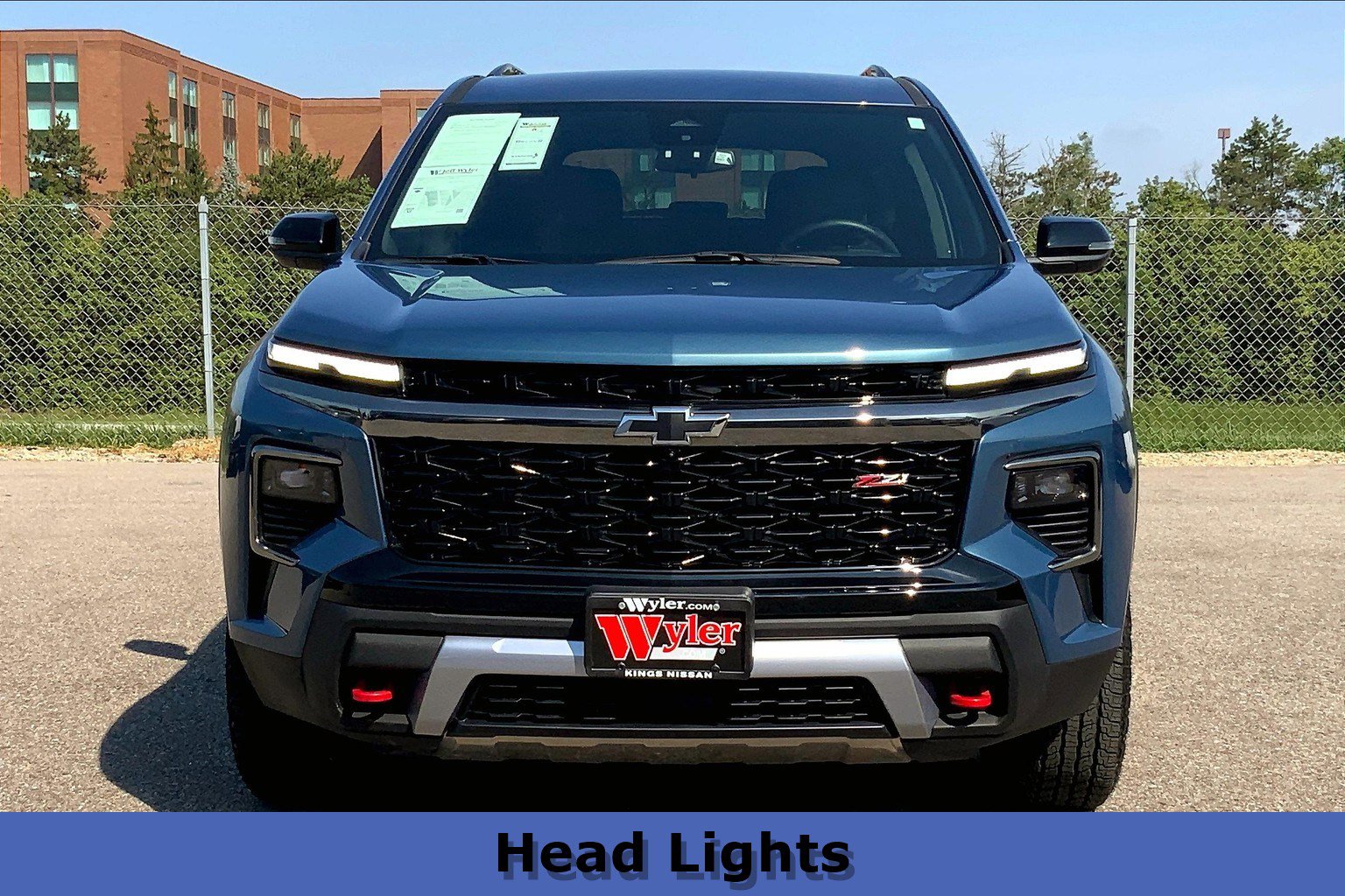 2024 Chevrolet Traverse Z71 photo 2