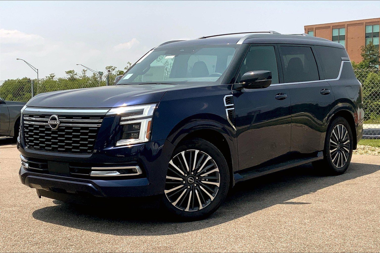 2025 Nissan Armada Platinum Reserve photo 2