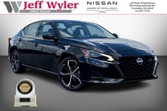 2025 Nissan Altima SR 4dr Car