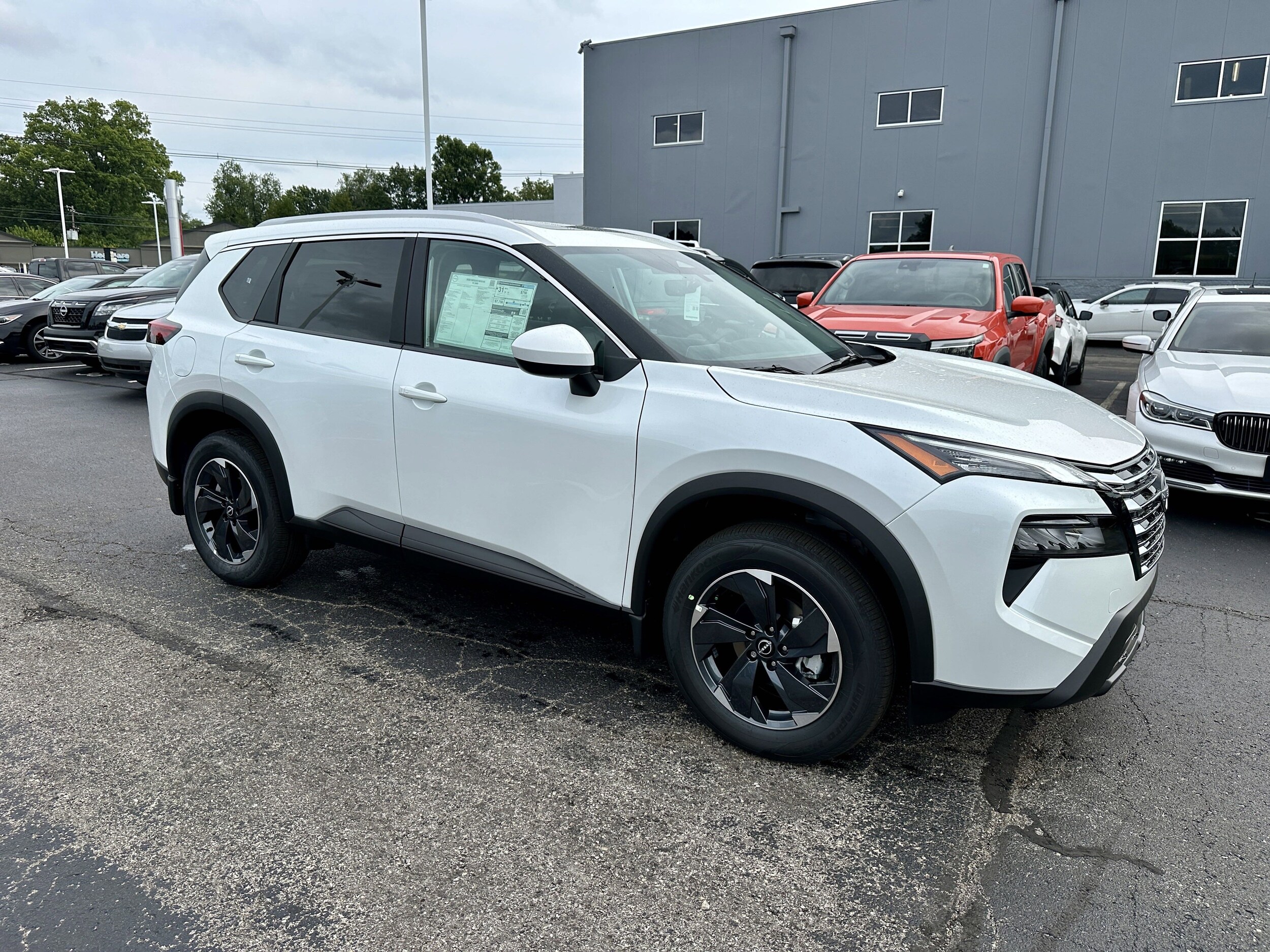 2026 Nissan Rogue SV photo 2