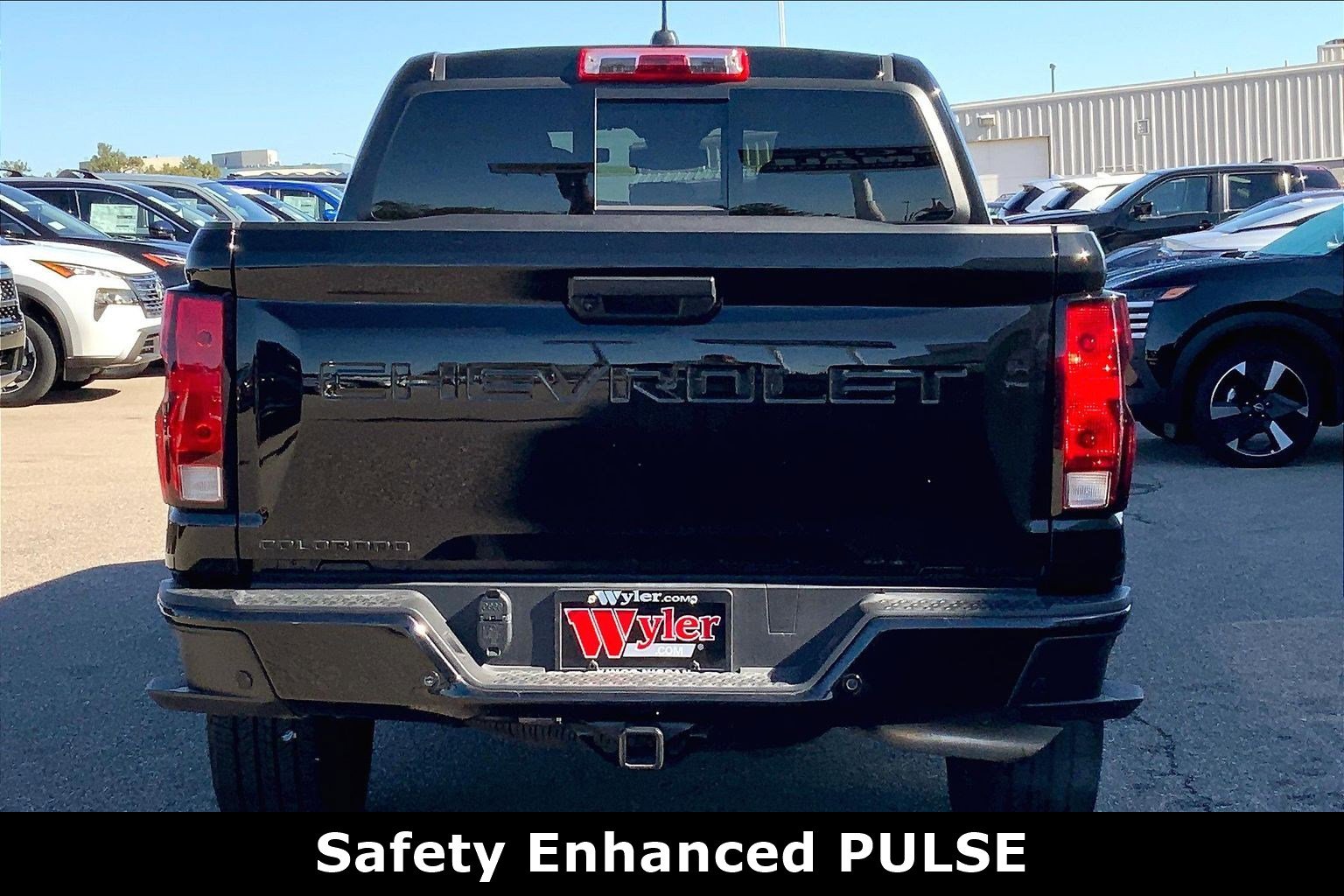 2025 Chevrolet Colorado Work Truck photo 3