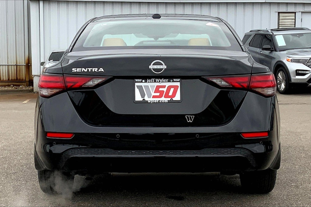 New 2025 Nissan Sentra SV 4dr Car