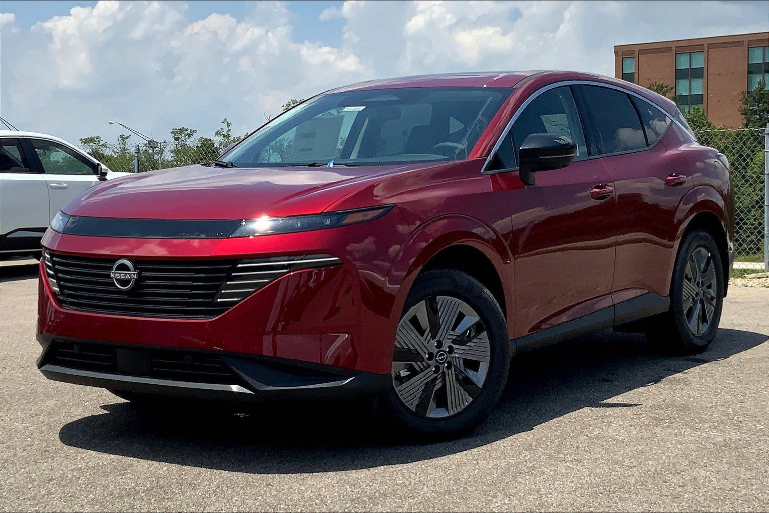 2025 Nissan Murano SL photo 2