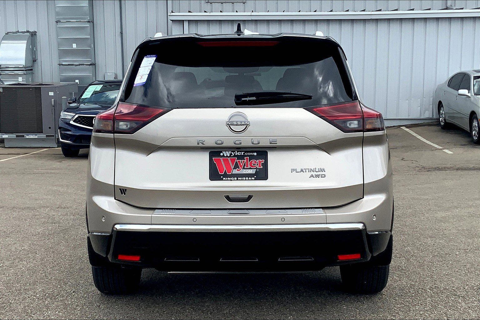 2026 Nissan Rogue Platinum photo 4
