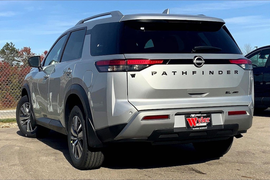 New 2025 Nissan Pathfinder SL Sport Utility