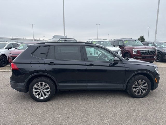 2019 Volkswagen Tiguan S photo 2