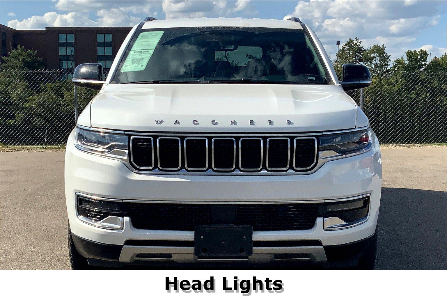 2024 Jeep Wagoneer L Series II photo 2