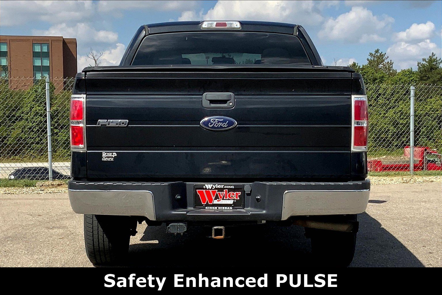 2013 Ford F-150 photo 2