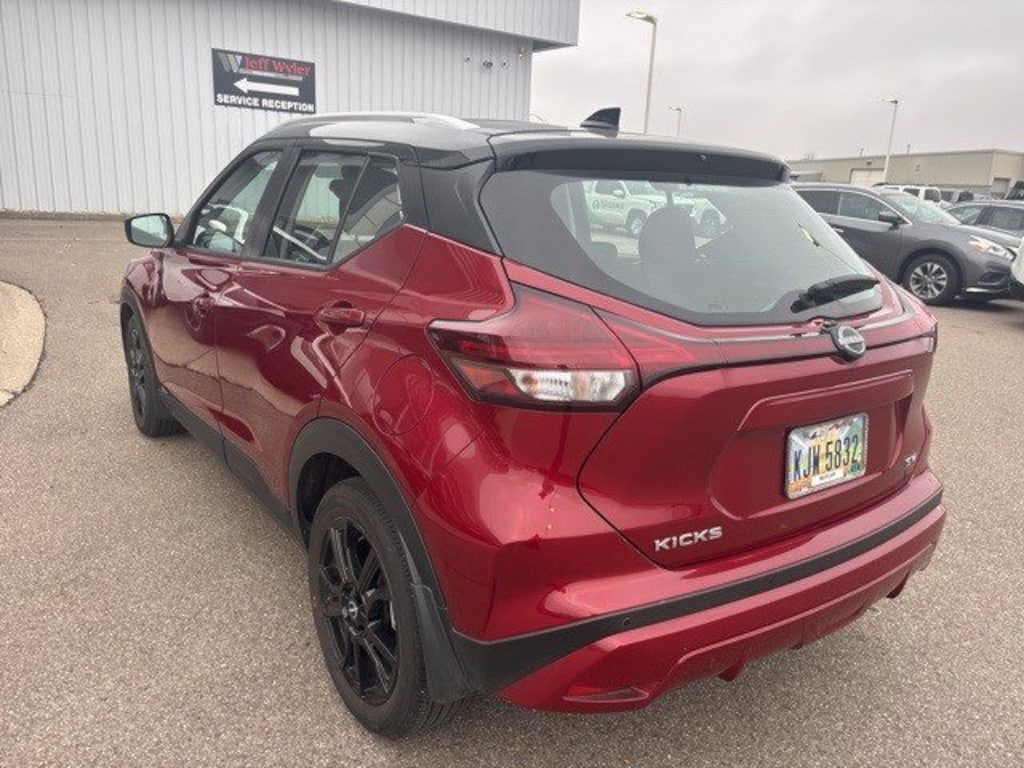Used 2024 Nissan Kicks SV FWD SUV