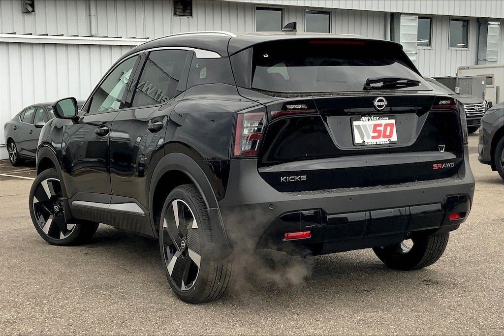 New 2025 Nissan Kicks SR Sport Utility