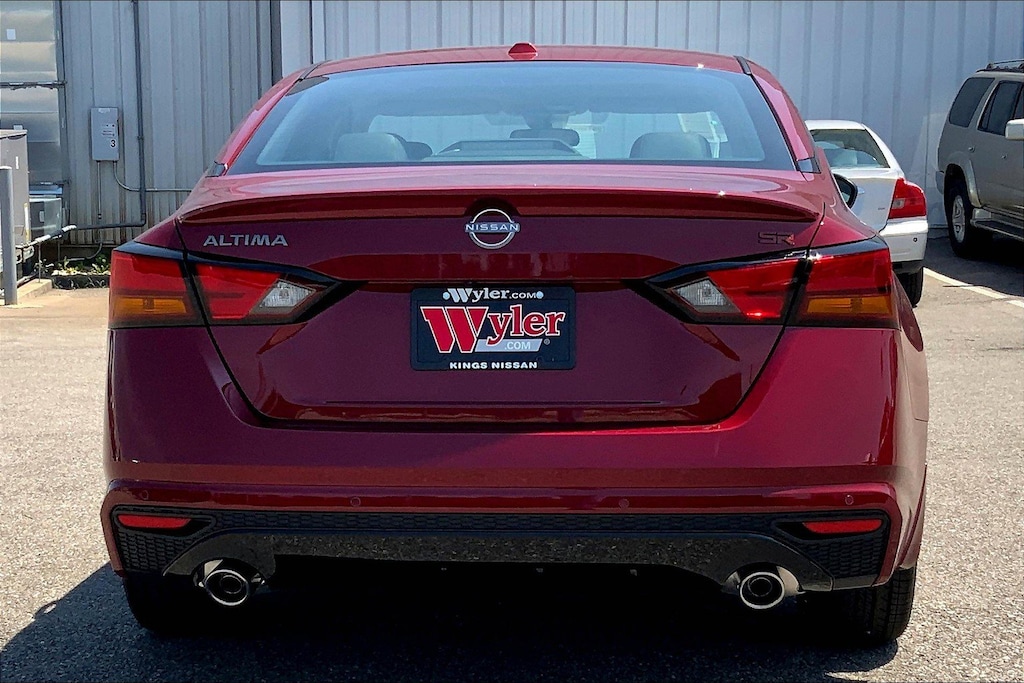 New 2025 Nissan Altima SR 4dr Car