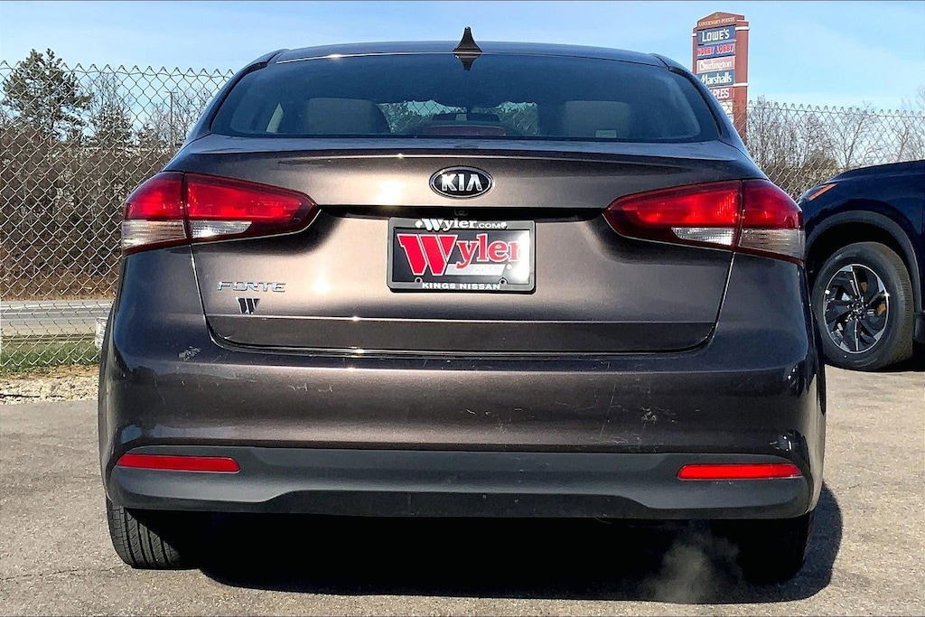 Used 2017 Kia Forte LX Auto Sedan