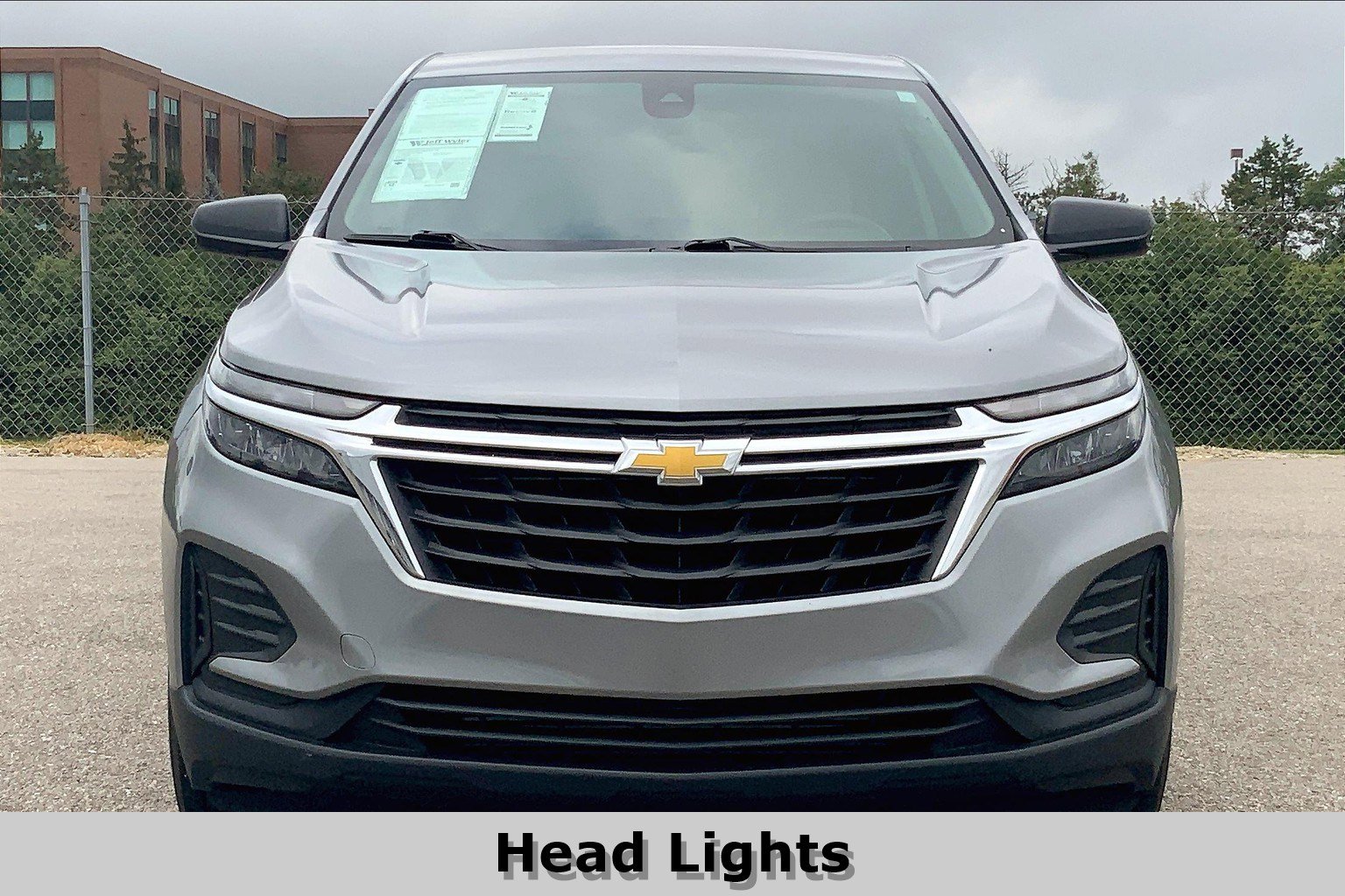2023 Chevrolet Equinox LS photo 2