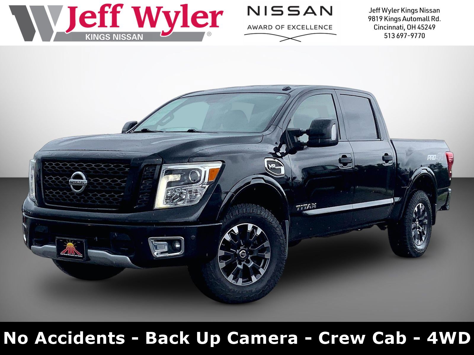 2017 Nissan Titan PRO-4X 4X4 Crew Cab's photo