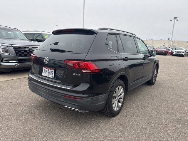 2019 Volkswagen Tiguan S photo 3