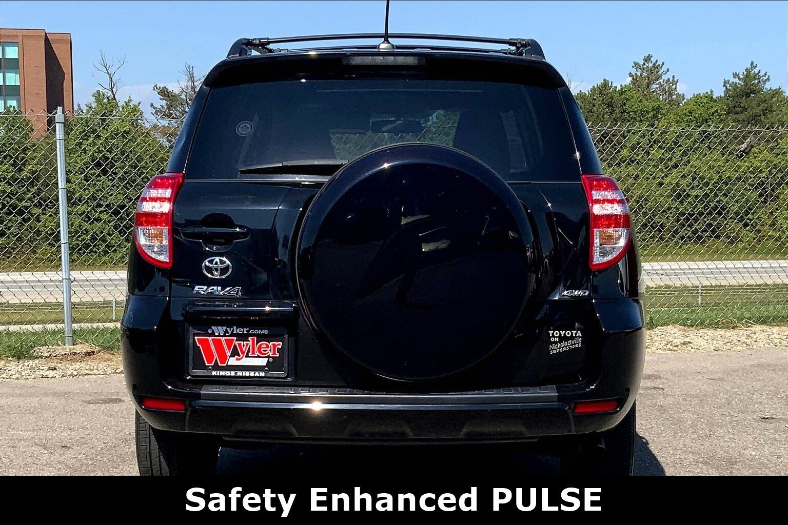 2012 Toyota RAV4 photo 2