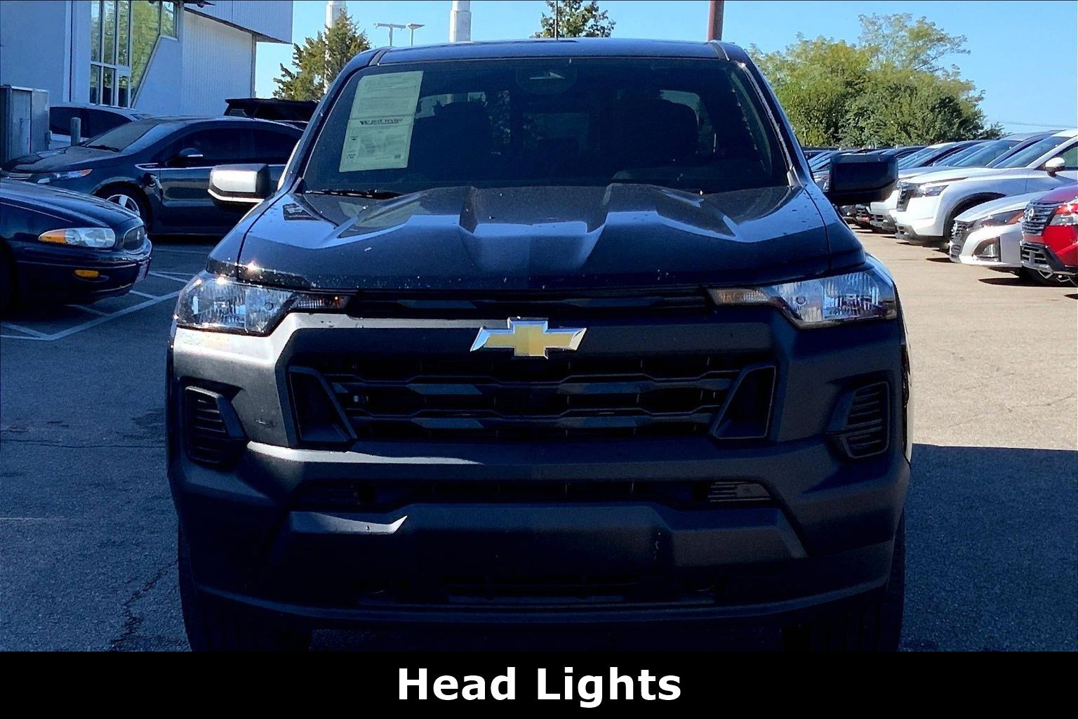 2025 Chevrolet Colorado Work Truck photo 2