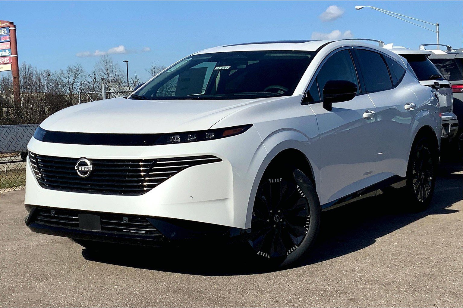 2025 Nissan Murano Platinum photo 2