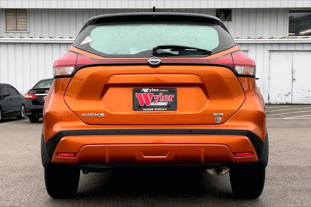 Used 2023 Nissan Kicks SR FWD SUV