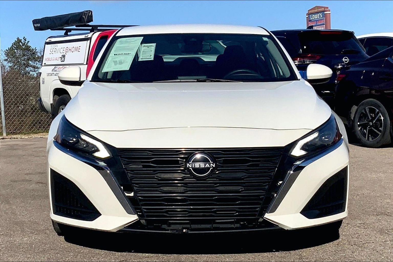 2023 Nissan Altima 2.5 SV photo 2